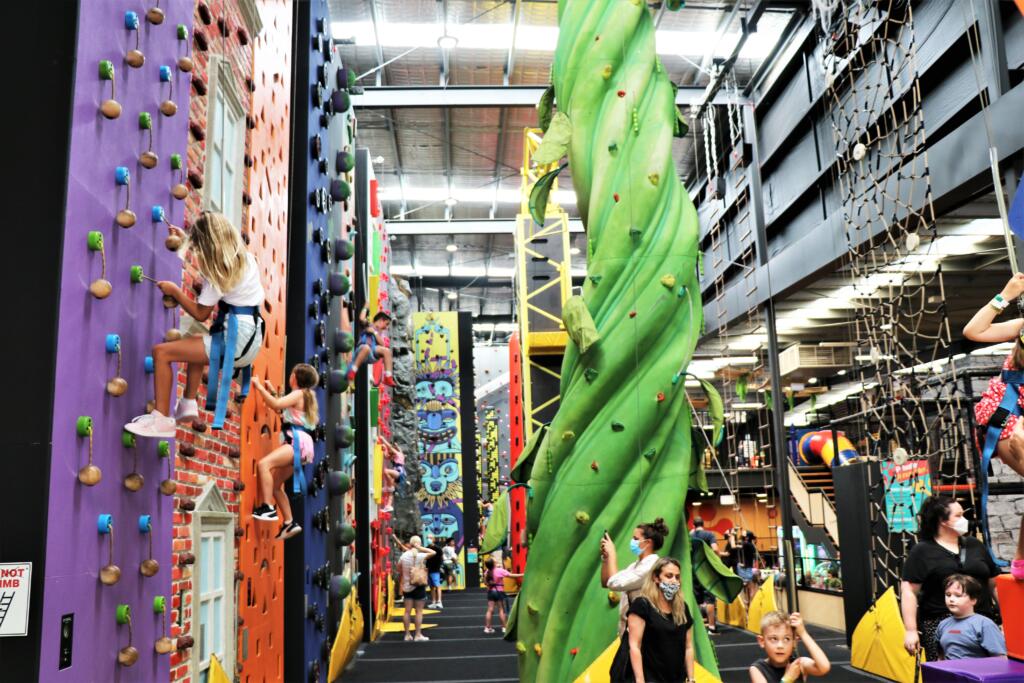 Attractions 1 Indoor Adventure Playground and Cafe - Climb N' Play – Maidstone, Australia